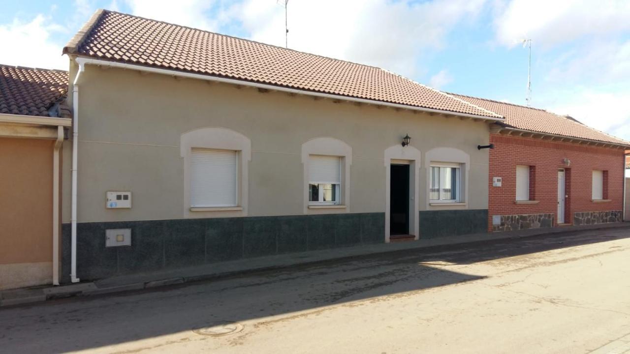 Casa Rural En Tierra De Campos Villa Aguilar de Campos Luaran gambar